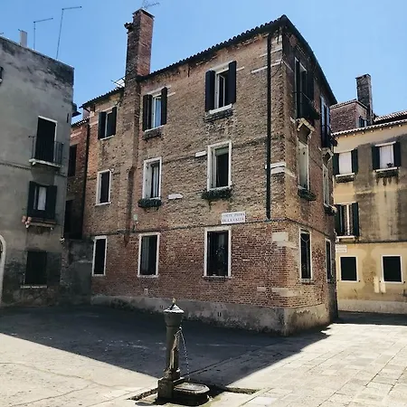 Alloggi Serena Venedik