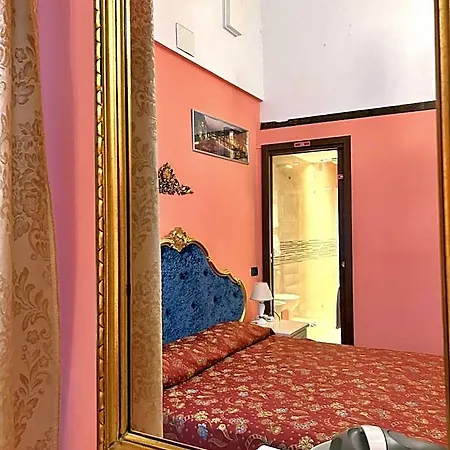 Alloggi Serena Oda ve Kahvaltı Venedik