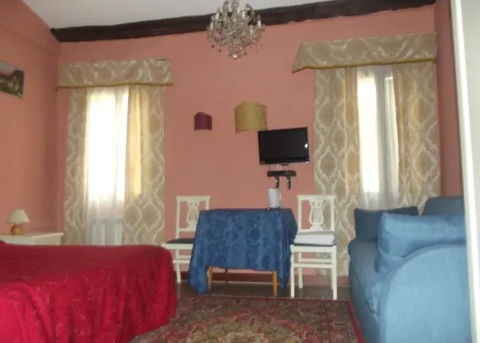Alloggi Serena Bed & Breakfast 3*