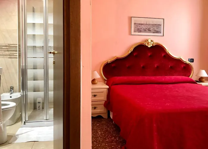 Alloggi Serena Bed & Breakfast 3*