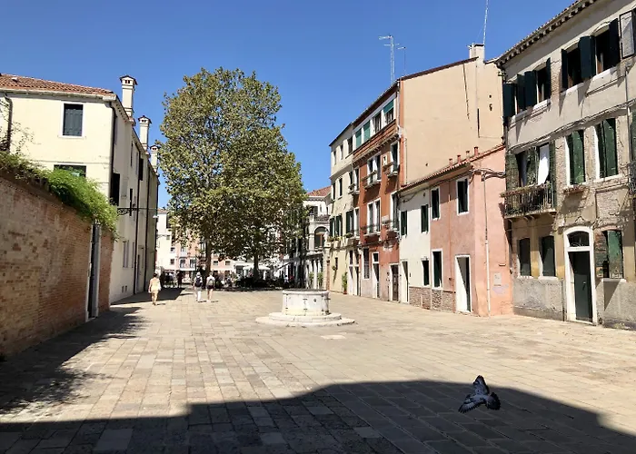 Alloggi Serena Bed & Breakfast 3*