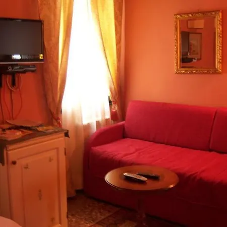 Bed & Breakfast Alloggi Serena 5*