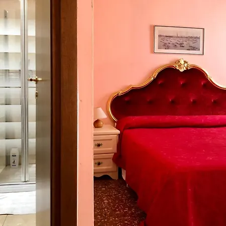 Alloggi Serena Bed & Breakfast 5*